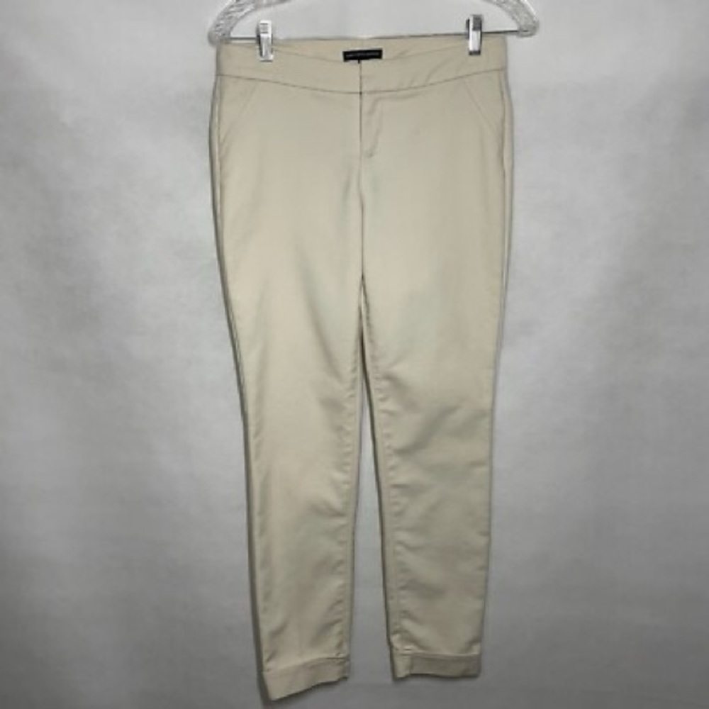 Saks Fifth Avenue Cropped Pants Size 10 light Tan Career Women’s